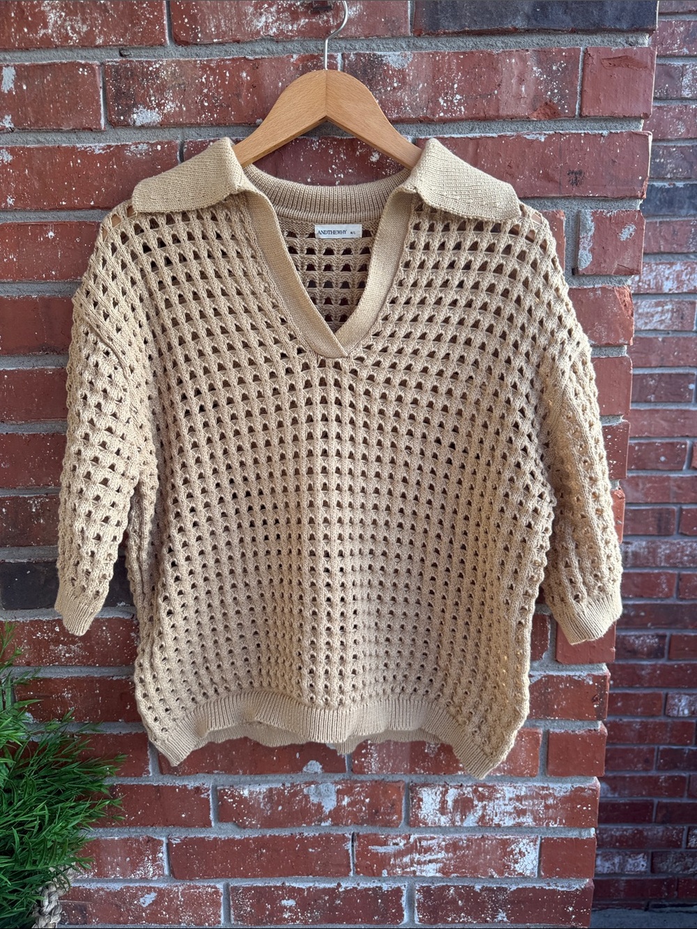 ANDTHEWHY Stylish Sweater